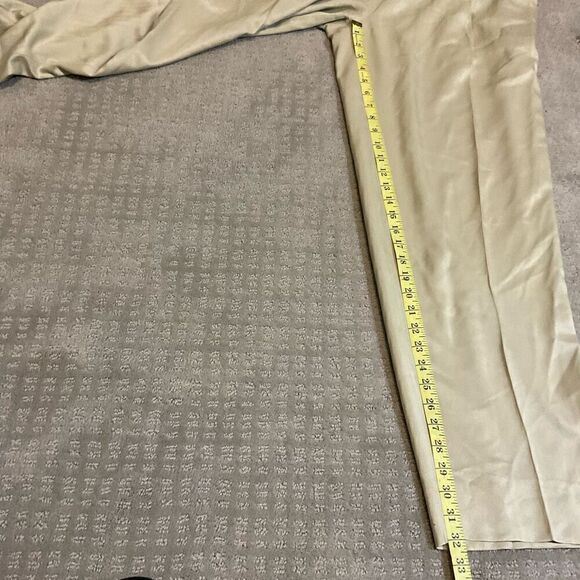 Tommy Bahama Mens Relaxed Fit Pleated Front 100% Silk Dress Pants Beige Size 42 - Picture 5 of 9